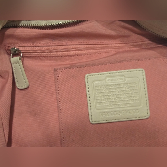 Coach Zoe Ivory Leather Hobo Bag, SilverTone Hardware, Detachable Shoulder Strap - Picture 15 of 16